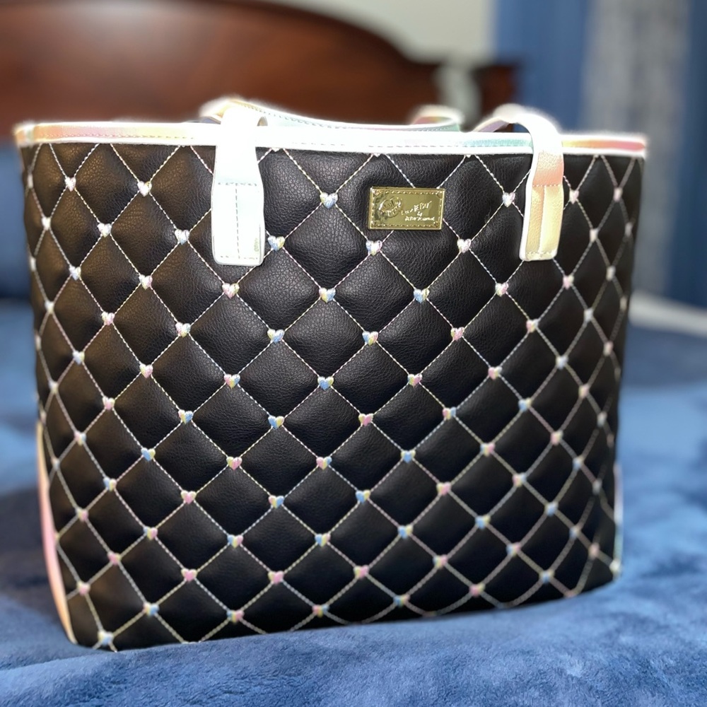 Betsy Johnson quilted Rainbow Tote 👜
